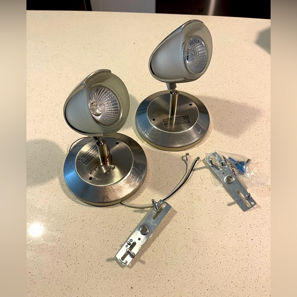 Wall Mount wired spotlight